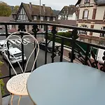 De Charme Au Coeur De *